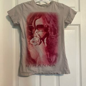 Rihanna concert tshirt 2011
